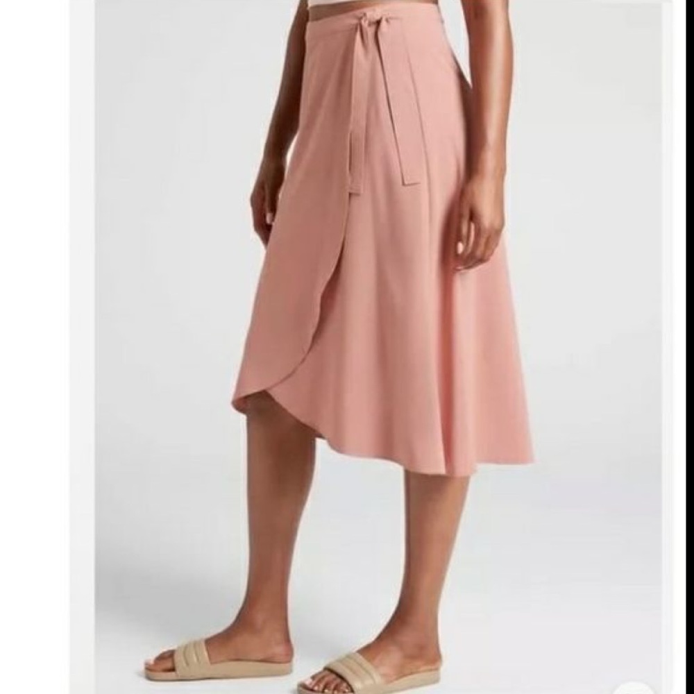 Athleta Women's Small
Grace Wrap Skirt Palermo
Pink Lightweight Side Tie
Travel